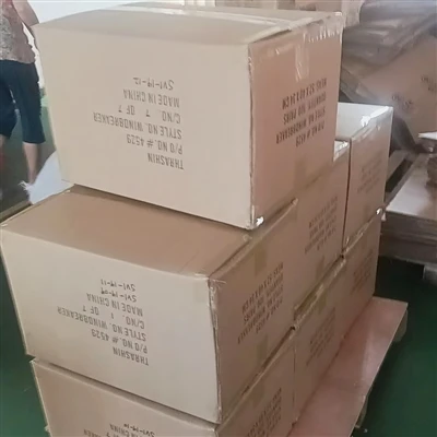 คำสั่งซื้อของลูกค้าถุงมือหนังบางได้รับการบรรจุและจัดส่งไปยังท่าเรือตามที่ต้องการ